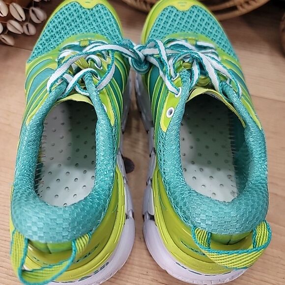 Hoka One One Womens 5.5 Conquest 2  Running Gym Shoe Acid Green Aqua Sneakers - Picture 9 of 13
